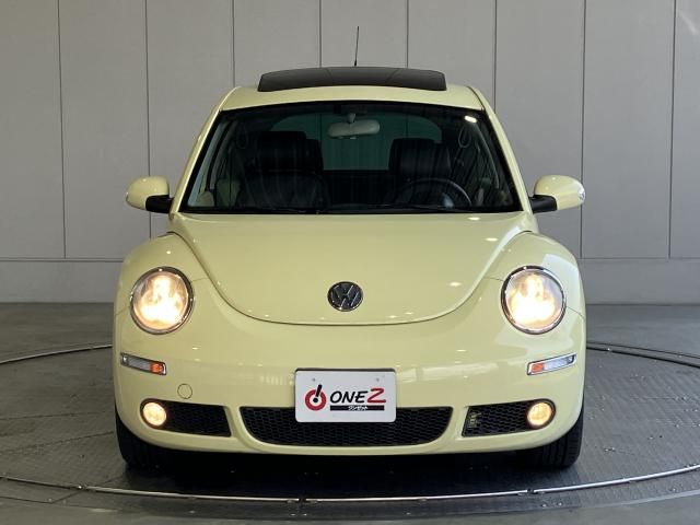 VOLKSWAGEN BEETLE