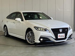 CROWN sedan hybrid
