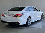CROWN sedan hybrid