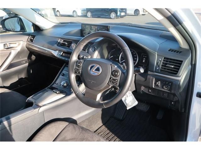 LEXUS CT200h