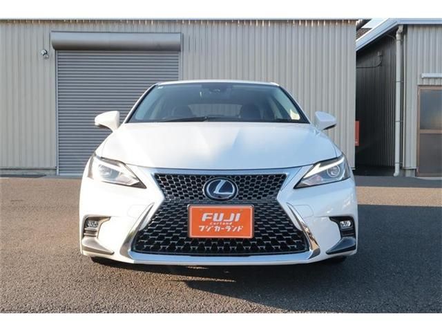 LEXUS CT200h