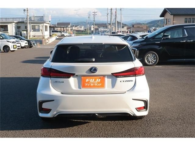 LEXUS CT200h