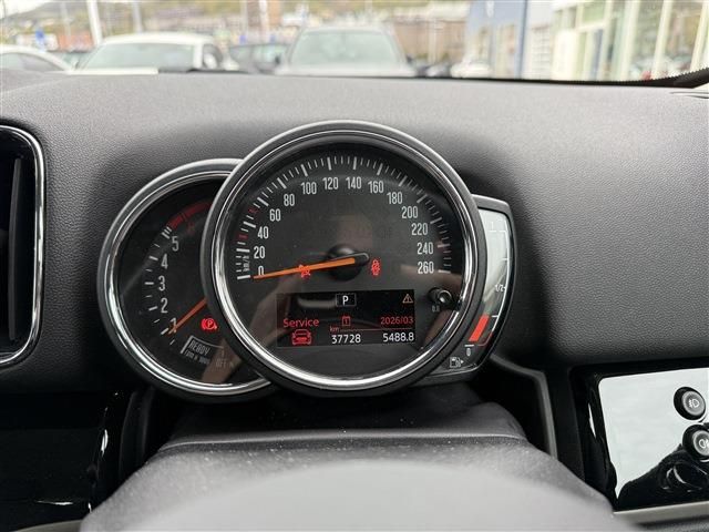 MINI COOPER D CROSSOVER