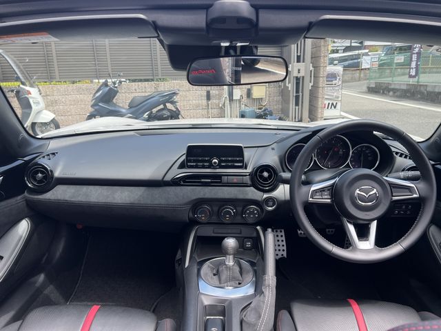 ROADSTER
