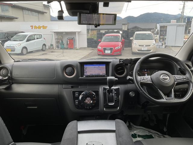CARAVAN van 4WD