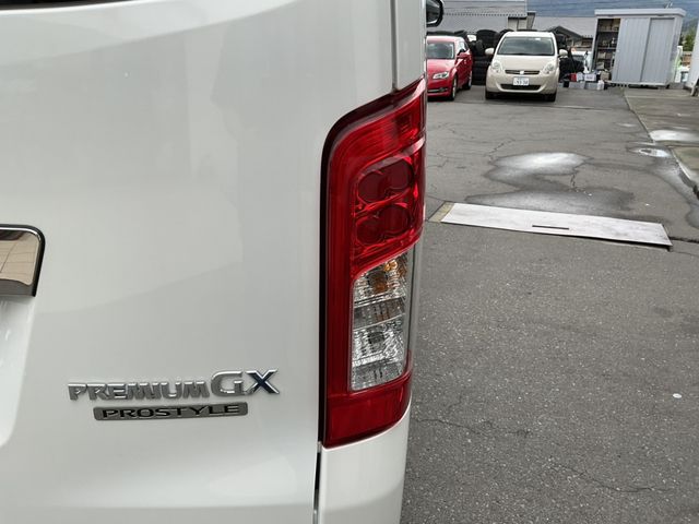 CARAVAN van 4WD