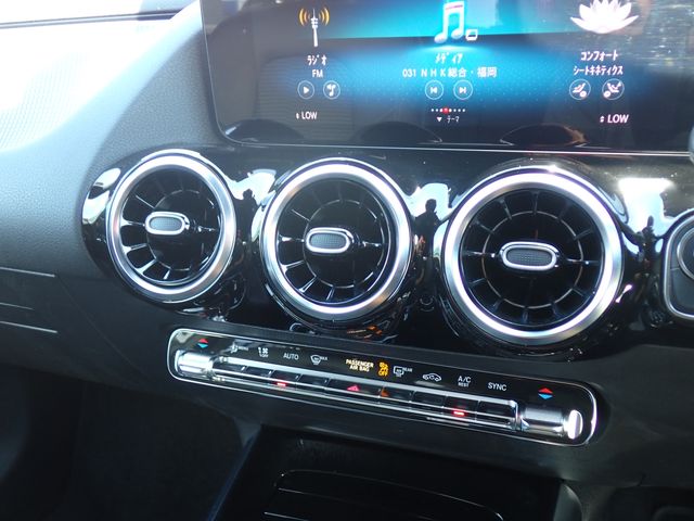 MERCEDES BENZ GLA class
