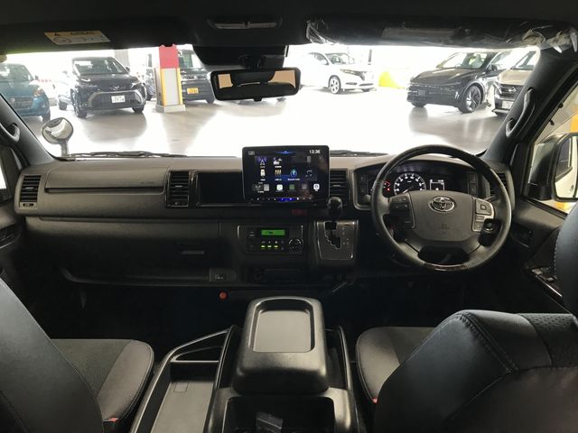 HIACE van 4WD
