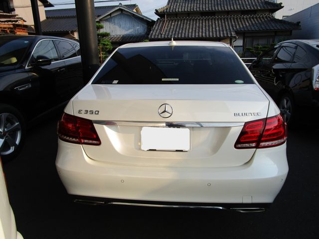 MERCEDES BENZ E class sedan
