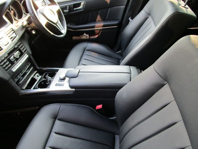 MERCEDES BENZ E class sedan