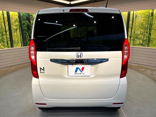 N BOX