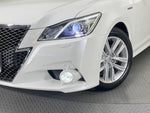 CROWN sedan hybrid