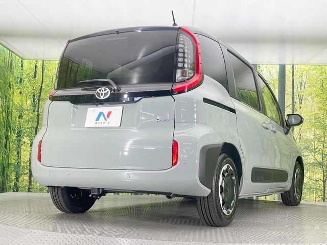 SIENTA HYBRID