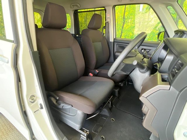 ROOMY