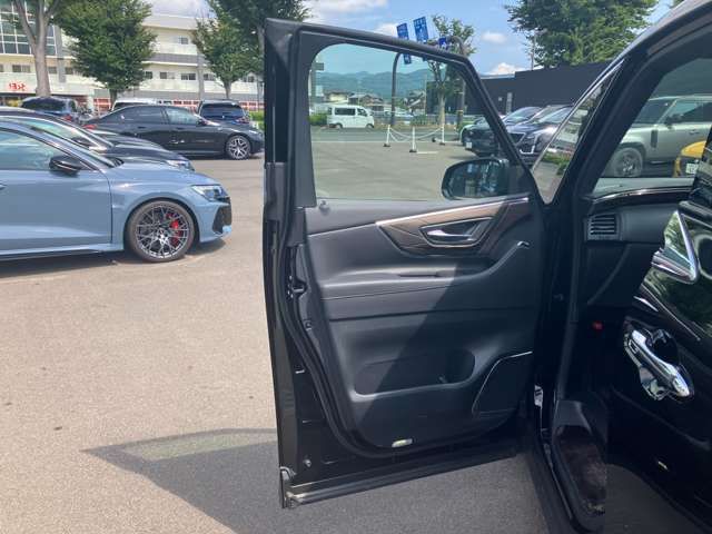 ALPHARD hybrid 4WD