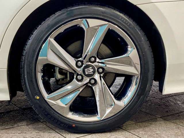 CROWN sedan hybrid 4WD
