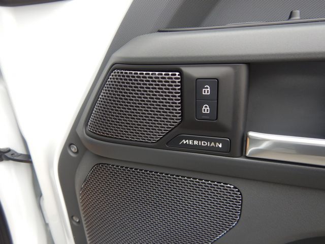 ROVER DEFENDER