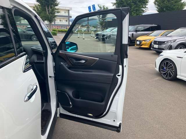 ALPHARD hybrid 4WD