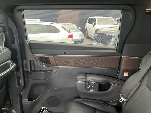 ALPHARD hybrid 4WD