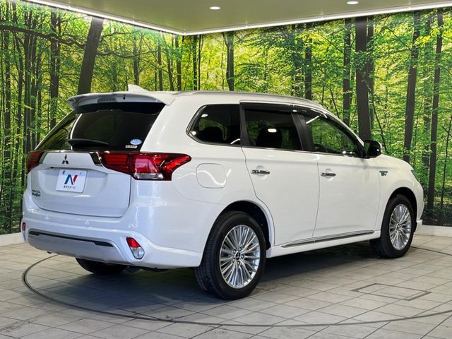 OUTLANDER PHEV