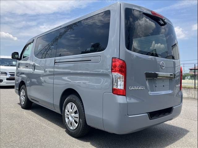 CARAVAN van 4WD
