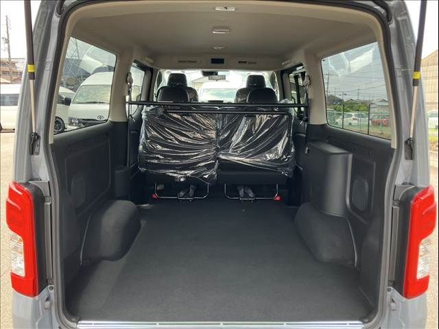 CARAVAN van 4WD