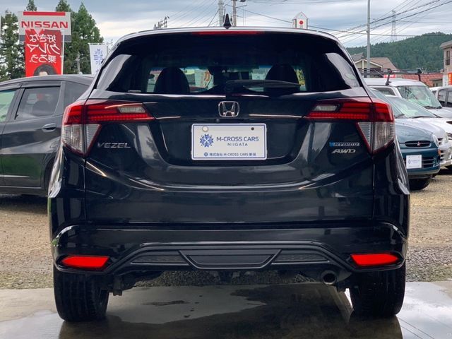 VEZEL HYBRID 4WD
