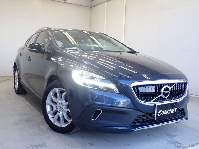VOLVO V40 CROSS COUNTRY