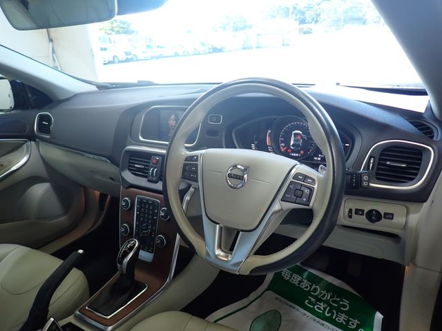VOLVO V40 CROSS COUNTRY