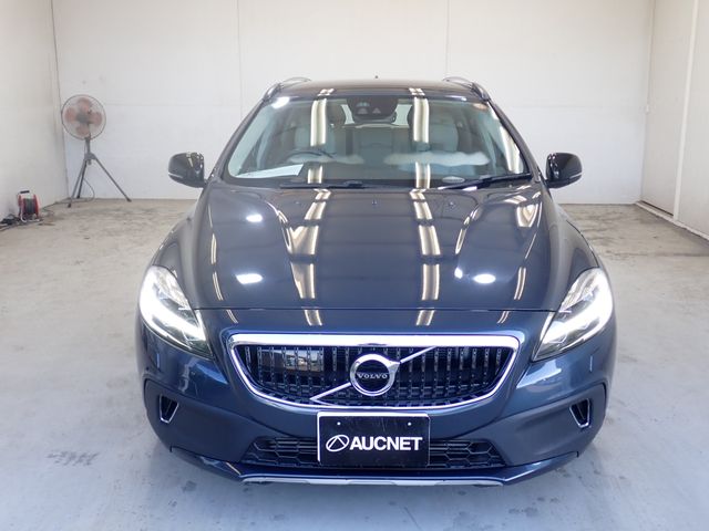 VOLVO V40 CROSS COUNTRY