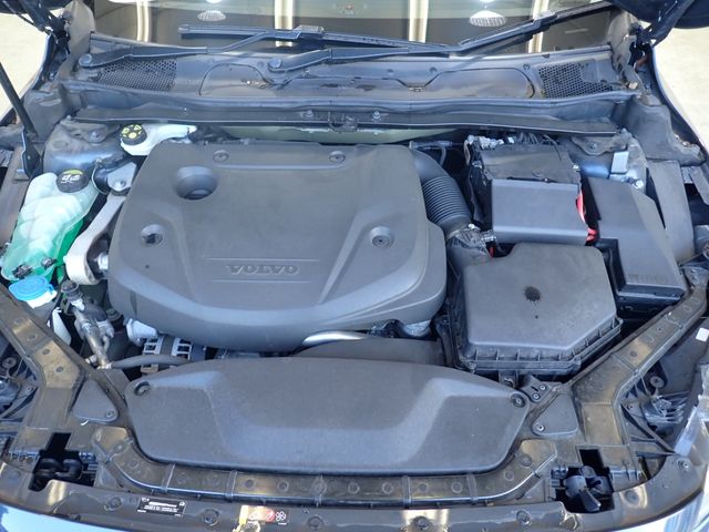 VOLVO V40 CROSS COUNTRY