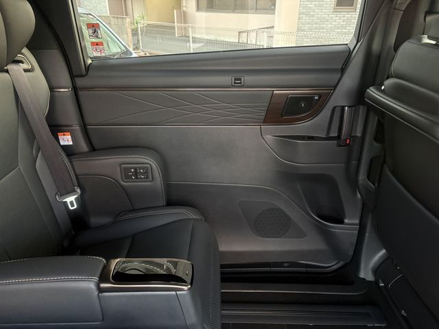 ALPHARD hybrid