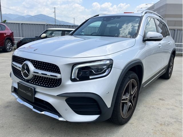 MERCEDES BENZ GLB