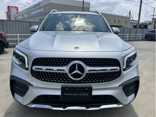 MERCEDES BENZ GLB