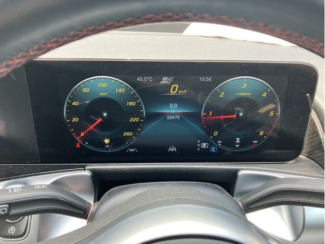 MERCEDES BENZ GLB