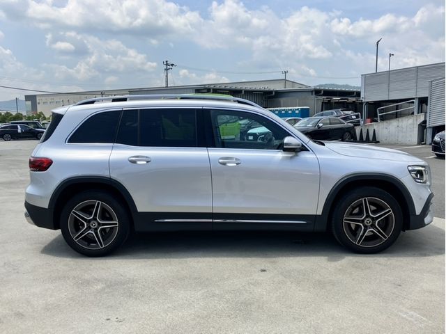 MERCEDES BENZ GLB