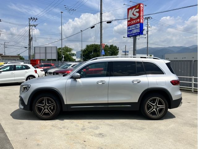 MERCEDES BENZ GLB