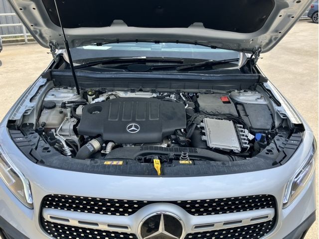 MERCEDES BENZ GLB