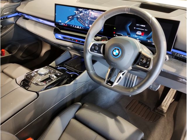 BMW i5 touring