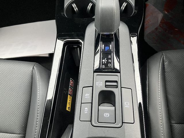 PRIUS 4WD