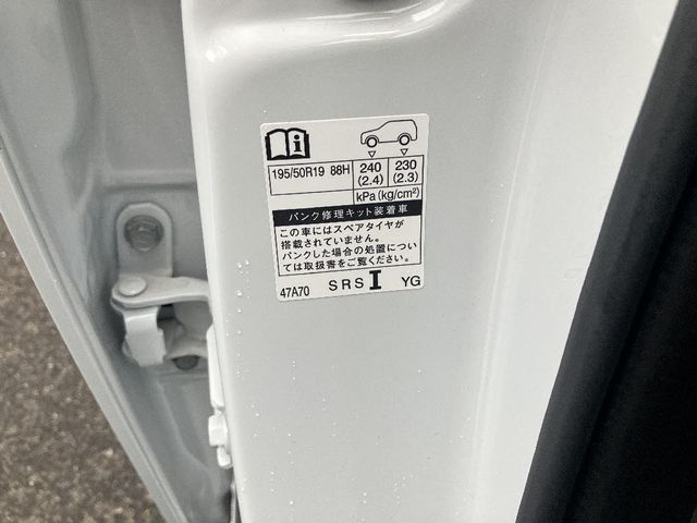 PRIUS 4WD