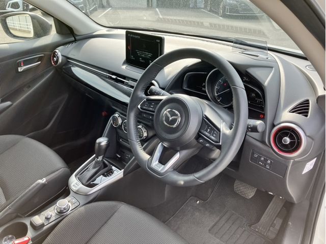 MAZDA2