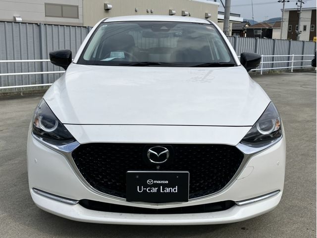 MAZDA2