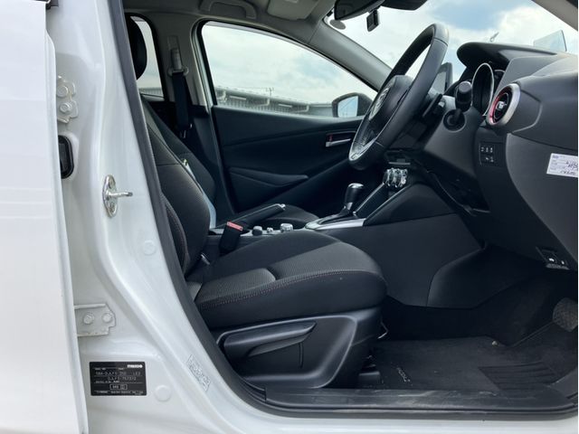 MAZDA2