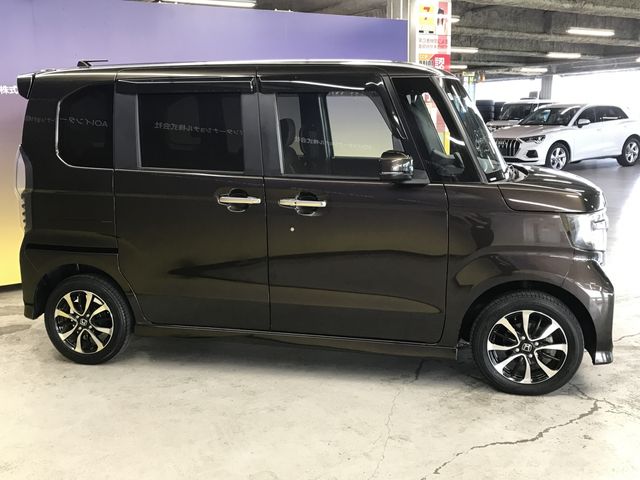 N BOX CUSTOM 4WD