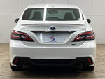 CROWN sedan hybrid