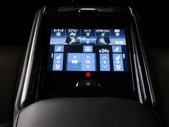 CROWN sedan hybrid