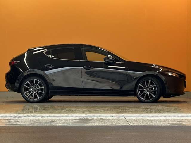 MAZDA3 FASTBACK