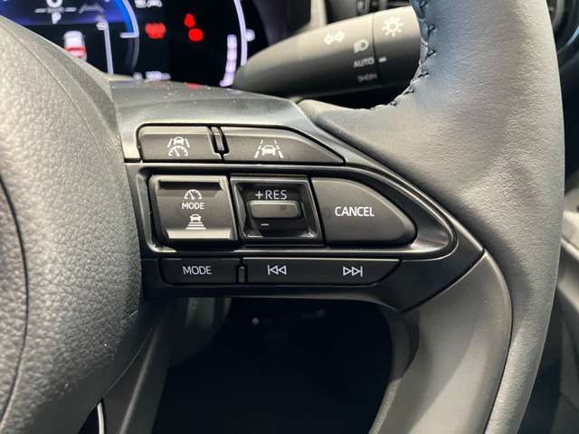 YARIS CROSS HYBRID