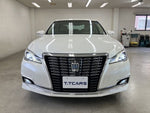 CROWN sedan hybrid